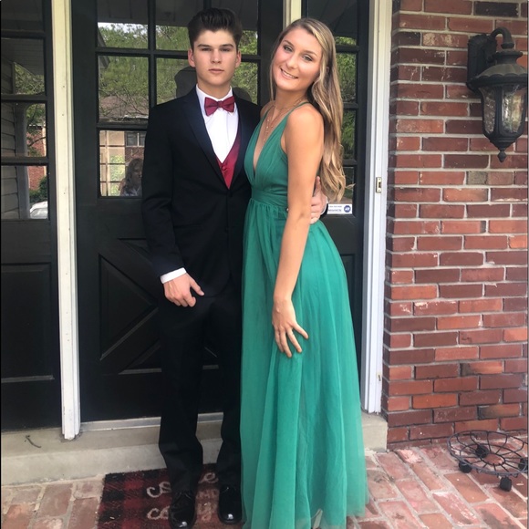 Meet your Posher, Lauren - Picture 7 of 8